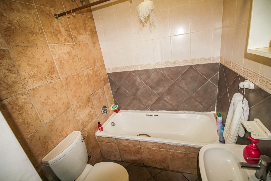 2 Bedroom Property for Sale in Parklands Western Cape